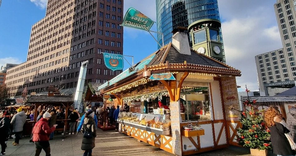 Best Christmas Locations in Berlin: Markets, Light Displays & Festive Attractions