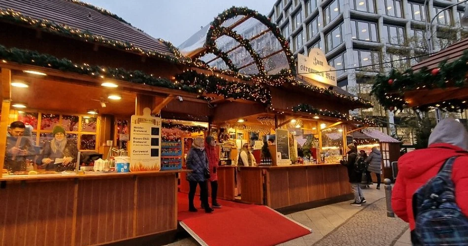 Best Christmas Locations in Berlin: Markets, Light Displays & Festive Attractions